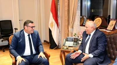 الشربيني: منذ تولى الرئيس السيسى.. تم وجارٍ تنفيذ 45 مشروعا للمياه والصرف بالوادى الجديد بتكلفة تخطت 1.6 مليار جنيه 