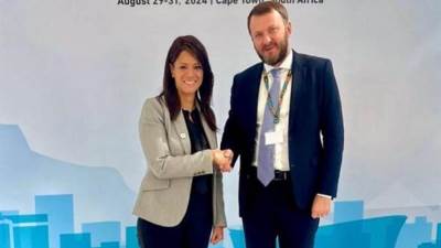 وزيرة التخطيط تلتقى المساعد الاقتصادى للرئيس الروسى خلال اجتماعات بنك التنمية الجديد