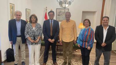 وزير الثقافة يلتقي اللجنة العليا لمهرجان الأقصر للسينما الأفريقية في دورته الـ 14