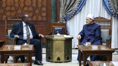 سفير الصومال بالقاهرة يؤكد أهمية الدور التنويري للأزهر الشريف في مواجهة الفكر المتطرف