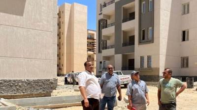 رئيس جهاز مدينة قنا الجديدة يتفقد وحدات "سكن لكل المصريين" ومحطة معالجة الصرف الصحي