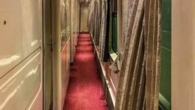 السكة الحديد تشغل قطارات مختلطة بعربات نوم وعربات درجة ثانية مكيفة