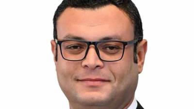 وزير الإسكان يعقد اجتماعا بمقر جهاز "العبور الجديدة" لمتابعة سير العمل بمختلف القطاعات