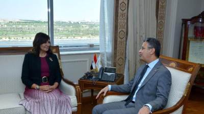 وزير التموين  يستقبل السفيرة نبيلة مكرم رئيس الأمانة الفنية للتحالف الوطنى للعمل الأهلى التنموي