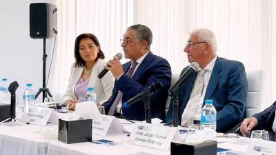 الرئيس التنفيذي للهيئة العامة للاستثمار والمناطق الحرة يلتقي السفير الألماني بالقاهرة لبحث فرص الاستثمار في مصر