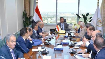 وزير التموين يلتقي بعدد من  اعضاء مجلسي النواب والشيوخ