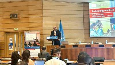 وزير التربية والتعليم يشارك فى جلسة "مشروع المدارس المفتوحة للجميع المدعومة بالتكنولوجيا" خلال مؤتمر "أسبوع التعلم الرقمى ٢٠٢٤" بفرنسا