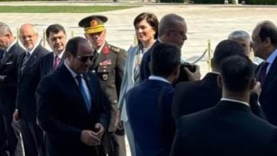 الرئيس السيسى يصل أنقرة فى أول زيارة إلى تركيا منذ توليه الرئاسة