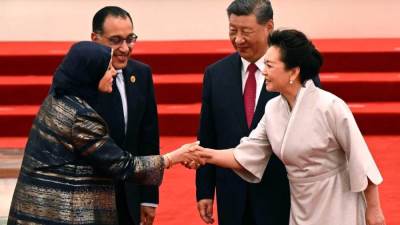 رئيس الوزراء يحضر مأدبة عشاء رسمية بتشريف الرئيس الصيني وقرينته