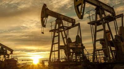 أسعار النفط تسجل ارتفاعا طفيفا مع تزايد احتمالات استئناف إنتاج حقول النفط الليبية