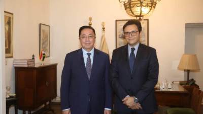 وزير الثقافة يلتقي سفير كازاخستان في مصر لبحث أطر التعاون المستقبلي