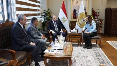وزيرة التنمية تتابع مع محافظي الدقهلية والغربية وكفر الشيخ الموقف التنفيذي للمشروعات المستهدفة