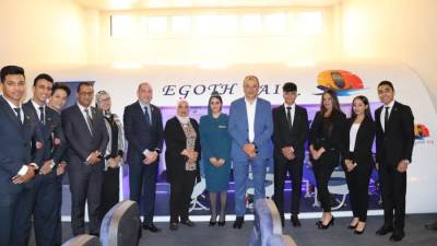 وزير قطاع الأعمال يتفقد معهدي "إيجوث" للسياحة والفنادق