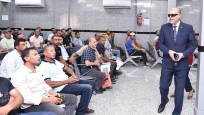 وزير العمل يتفقد إختبارات شباب تقدموا على فرص عمل توفرها شركات في "البوسنة والهرسك"