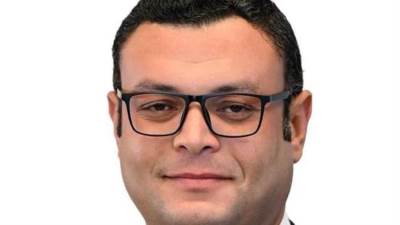 وزير الإسكان يتابع سير العمل بمشروعات الطرق والمرافق بمناطق التوسعات بعدة مدن جديدة