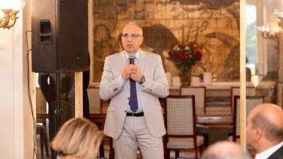 سويلم يلتقى السفير الفرنسي ويشارك في الجلسة التى نظمتها "الغرفة التجارية الفرنسية"