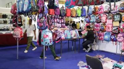 رئيس غرفة القاهرة: معرض (أهلًا مدارس) يوفر كافة السلع بأسعار مخفضة لدعم الأسرة