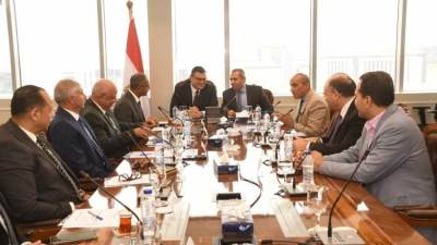 وزير الإسكان ورئيس "شركة العاصمة" يتابعان موقف منظومة المياه والصرف الصحى بالعاصمة الإدارية