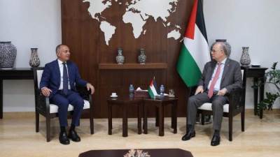 رئيس الوزراء وزير الخارجية الفلسطيني يعرب عن تقديره للموقف المصري خلال الأزمة الراهنة