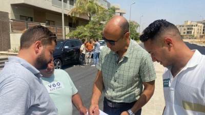 تقدم أعمال الطرق بمنطقة امتداد النرجس وغرب الجولف بمدينة القاهرة الجديدة