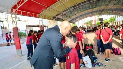 وزير التعليم يجري زيارة لمدرسة النيل الدولية فرع أكتوبر للاطمئنان على انتظام العملية التعليمية