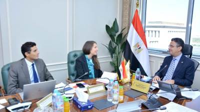 وزير التموين يستقبل وفد الوكالة الفرنسية للتنمية لمناقشة سبل تعزيز التعاون