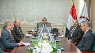 "وزير الدولة للإنتاج الحربي " يجتمع برؤساء مجالس إدارة شركتين من الشركات التابعة