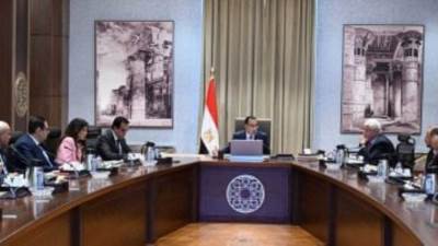 رئيس الوزراء يستعرض مخططا لتطوير مستشفيات "قصر العينى"