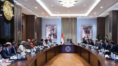 رئيس الوزراء يتابع مستجدات موقف تنفيذ المرحلة الأولى من مشروع تنمية مدينة رأس الحكمة وكذا التعويضات المقررة للمستحقين