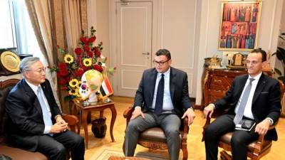 وزير الإسكان يستقبل سفير كوريا الجنوبية بالقاهرة للتهنئة بتوليه حقيبة الإسكان.. وبحث مجالات التعاون