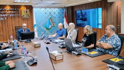 نائب الإسكان يناقش مع شركاء التنمية سبل تنفيذ الأساليب الجديدة والمبتكرة في معالجة مياه الصرف