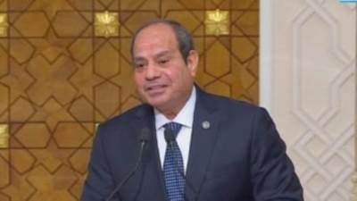 الرئيس السيسي: مصر تعرضت لأزمات ضخمة.. وملتزمون بحماية الاستثمارات