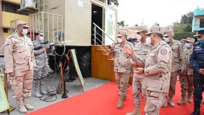 وزير الدفاع يشهد تنفيذ مشروع مراكز القيادة الاستراتيجى للهيئة الهندسية