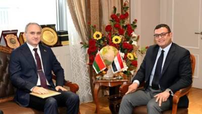 وزير الإسكان يستقبل سفير بيلاروسيا بالقاهرة للتهنئة بتوليه حقيبة الإسكان.. وبحث التعاون