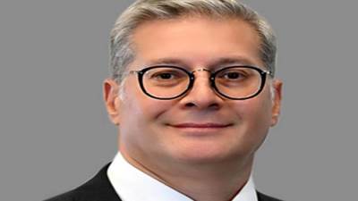 وزير البترول تكليف المهندس صلاح الدين عبد الكريم رئيسا للهيئة العامة للبترول