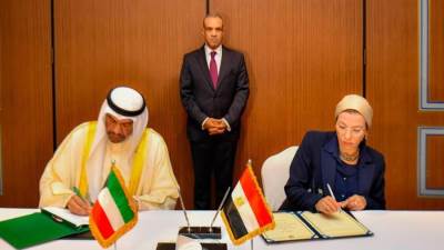 وزيرة البيئة ووزير الخارجية الكويتي يوقعان مذكرة تفاهم للتعاون في مجال حماية البيئة