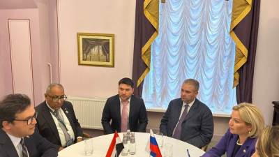 ضمن مشاركته باجتماع وزراء ثقافة "البريكس".. وزير الثقافة يلتقي نظيرته الروسية