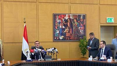 وزير الإسكان يعلن عن تسليم المرحلة الأولي من أرض رأس الحكمة أول أكتوبر