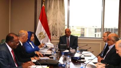 وزير الكهرباء يراجع خطة تشغيل المحطة الشمسية الحرارية بالكريمات ومتطلبات التطوير