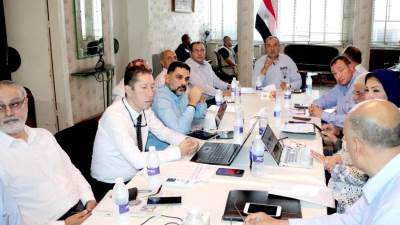 وزير قطاع الأعمال يستعرض مستجدات المشروع القومي لتطوير صناعة الغزل والنسيج