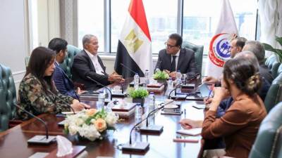 وزير الصحة يلتقي ممثلي شركتين لبحث تعزيز استخدام التكنولوجيا بالقطاع الصحي 