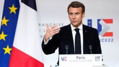 البرلمان الفرنسى يوافق على إجراءات عزل إيمانويل ماكرون