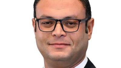 وزير الإسكان يُصدر 9 قرارات لإزالة مخالفات البناء المقامة بالساحل الشمالي الغربي