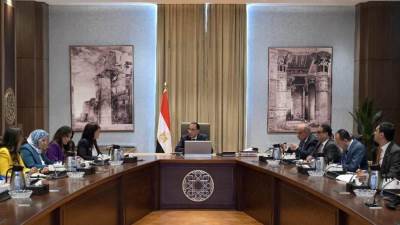 رئيس الوزراء يُتابع الخطة الاستثمارية لمشروعات الطاقة الجديدة والمتجددة