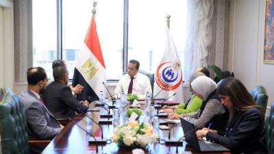 وزير الصحة يلتقي رؤساء مجلس إدارات الشركات التابعة لمجموعة «فارما جروب»