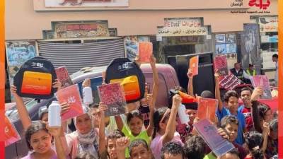 فرق المبادرة الرئاسية «بداية» تجوب المحافظات لتوزيع مستلزمات المدارس على الطلاب