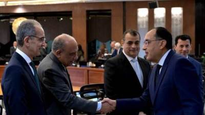 وزير الكهرباء يستعرض جهود الوزارة لخفض الفقد في شبكات توزيع الكهرباء