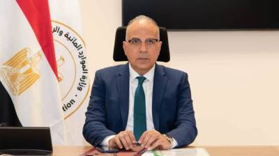 سويلم يتابع موقف مشروع تأهيل المنظومة المائية الممول من بنك التعمير الألماني