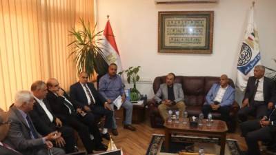 وزير قطاع الأعمال العام يلتقي محافظ القليوبية ونواب البرلمان خلال زيارته لشركة النصر للكيماويات الدوائية