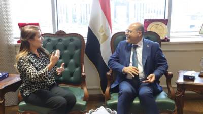 وزير العمل يستقبل وكيل كلية الإنسانيات والعلوم الاجتماعية بجامعة بدر